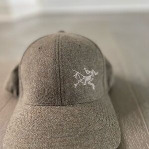 Arc'teryx: Brown/Green Wool Cap, Size: S/P-M/M